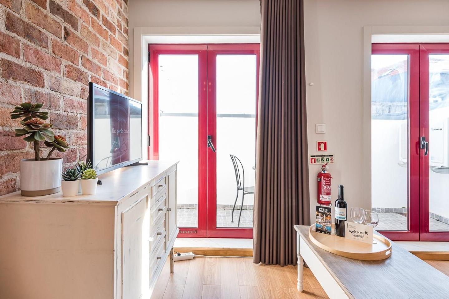 Guestready - Crayon Walls Apts Apartamento Porto